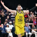 Fenerbahče lako do prednosti u finalu protiv Bešiktaša
