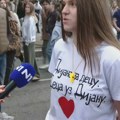"Ostala uz svu decu, iako je izgubila svoje“: Učenica napravila majicu podrške Dijani Hrki (FOTO)