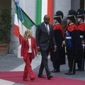 Meloni videla predsednika Mozambika, pa počela da mu se smeje u facu: Ovo nije niko očekivao (video)