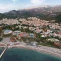 Grozan prizor sa crnogorske plaže koju Srbi obožavaju: sve pliva u fekalijama
