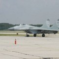 Ponoš: Austrijski jutjuberi prošetali po vojnom aerodromu u Batajnici, šta bi tek uredili diverzanti