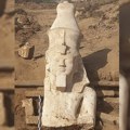 Arheolozi u Egiptu iskopali gornji deo ogromne statue Ramzesa II