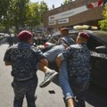Велики протести у Јеревану: Ухапшено 29 људи ВИДЕО