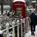 Saobraćajni haos u Velikoj Britaniji, mnogi aerodromi zatvoreni zbog snežnih padavina