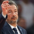 Efes se oprostio od Bankija, Kokoškov čeka kao zamena
