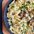 Nedeljni ručak za 600 dinara od kog se najede cela porodica: Pasta s pečurkama gotova je za 7 minuta, a očaraće vas