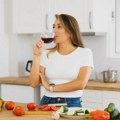 Šta se dešava sa vašim srcem kada pijete vino - kratkoročne i dugoročne posledice