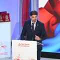 Овације за Вељка Пауновића у Бањалуци: Плакета за селектора „орлова“: Наставите да сањате велике снове