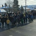 Stanovnici naselja Crvena Zvezda danas blokirali ulicu zbog isključenja struje