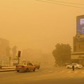 Irak: Peščana oluja zaustavila avione, prekrila puteve, zgrade