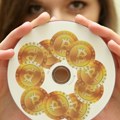 Bitcoin zamenjuje zlato - Investitori čekaju novi rekord