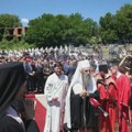 Služen pomen stradalim Srbima i položeni venci na bratunačkom groblju
