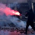 Demonstranti zapalili dva policajca: Potpuno bezumlje u Albaniji, uznemirujući snimak frapirao ceo svet
