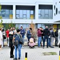 UŽIVO Parlamentarni izbori u Srbiji: CRTA - do 13 sati glasalo 41,1 odsto birača /video, foto/