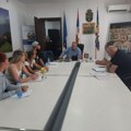 Gradonačelnik Cvetanović održao sastanak sa radnicima i predstavnikom Džinsija, TRAŽI SE NAJBOLJE REŠENJE ZA RADNIKE