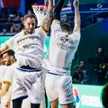 Cela Kina tražila loptu: Stefan Jović izveo trik na startu Mundobasket 2023 da podseti svet na ekipu iz zemlje košarke…