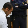 Dani Alves osuđen na četiri i po godine zatvora zbog silovanja