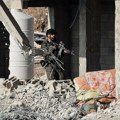 ‘Živi štit’: Izraelska vojska ranjenog Palestinca vezala za haubu džipa