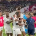 Bizarna situacija! Fudbaleri Ekvadora slavili, pa se umalo potukli između sebe - nikome nije jasno šta se dogodilo…
