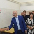 "Osečina nije zaboravljena" Premijer Vučević: Obišao rekonstruiani vrtić i Sajam šljiva pa poručio da bi voleo da je…