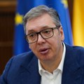 Politiko: Vučićeva strategija između Istoka i Zapada, našao optimalnu poziciju