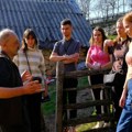 Oči u oči sa Srbijom: Studenti u svakom selu govore o svojim iskustvima za Nedeljnik