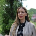 Šutirani su, gurani, udarani i polivani vodom, uz zvižduke i vređanje! Ministarka Mesarović najoštrije osudila napad na…