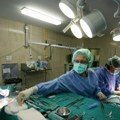 Trenutak kad su vadili doktori vadili organe dvoje dece rasplakao celu salu: "i mi smo ljudi"