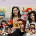 "Skupljala sam mesecima u kasici prasici dinar po dinar" Iskra Brajović na Uskrs otvorila vrata doma, pokazala lutke: "Svakoj…
