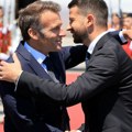 Емануел Макрон стигао у Црну Гору: Јаков Милатовић га дочекао на аеродрому у Подгорици