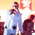 Spektakl u Staroj Pazovi: Otvoren Karavan Youth Fest, Tropiko bend zapalio masu - Iva Grujin lansirala novi hit!