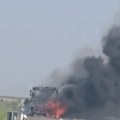 Lančani sudar kod Platičeva: Autobus se zapalio, tri osobe povređene!