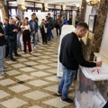 Izlaznost na izborima za Državnu dumu viša od 50 odsto (video)