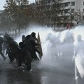 Le Monde: Policija koristila suzavac na protestu u Marseju (FOTO)