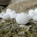 Nevreme pogodilo BiH: Zahlađenje u celoj zemlji, u pojedinim delovima padali jaka kiša i grad (foto)