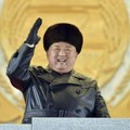 Znaju se prioriteti: Građanima Severne Koreje rečeno da zaštite portrete dinastije Kim tokom tropske oluje