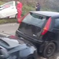 U udesu na auto-putu dvoje povređenih: Sudarila se 3 vozila na Smederevskom putu, jedan sleteo u kanal! Kilometarske kolone…