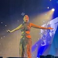 Prorezi na providnoj haljini od kristala: Aleksandra Prijović pršti od glamura na drugom koncertu u Zagrebu: Publika se…
