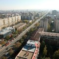 (Video) Palo stablo na bulevaru oslobođenja Jak vetar iščupao koren