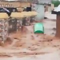Jezive poplave odnele preko 100 života: Snimci sa lica mesta lede krv u žilama (foto/video)