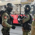 Probijen policijski kordon u Užicu, usledila hapšenja; nastavak blokada širom Srbije