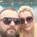 Ova plavuša je žena jednog od najpoznatijih srpskih harmonikaša: Objavio fotografiju iz Slovenije i oduševio