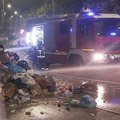 Радници ЈКП „Медиана“ испразнили камион на улици како би спречили пожар
