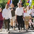 Princ Filip sa porodicom učestvovao u tradicionalnom hodočašću na Cer: „Zahvalan junacima Drinske divizije“