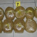 Nišlija uhapšen sa 219 kilograma duvana i 11.750 paklica cigareta