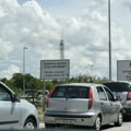 Teška saobraćajna nesreća u Makedoniji: Motociklista poginuo u sudaru sa kamionom, blokiran auto-put kod tunela Katlanovo…