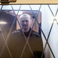 Navaljni prvi put pred sudom otkako je prebačen u arktički zatvor "Polarni vuk", pominjao glamuroznu žurku u Moskvi