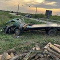 Kamion naleteo na voz kod Sremske Mitrovice, troje povređenih