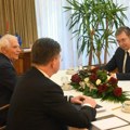 Šta ovo bi, predsedniče? Vučić „ništa nije potpisao“, ali sporazum s Prištinom postao deo poglavlja 35