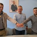 U Vrnjačkoj Banji opozicione stranke i aktivisti potpisali sporazum o izlasku na izbore FOTO